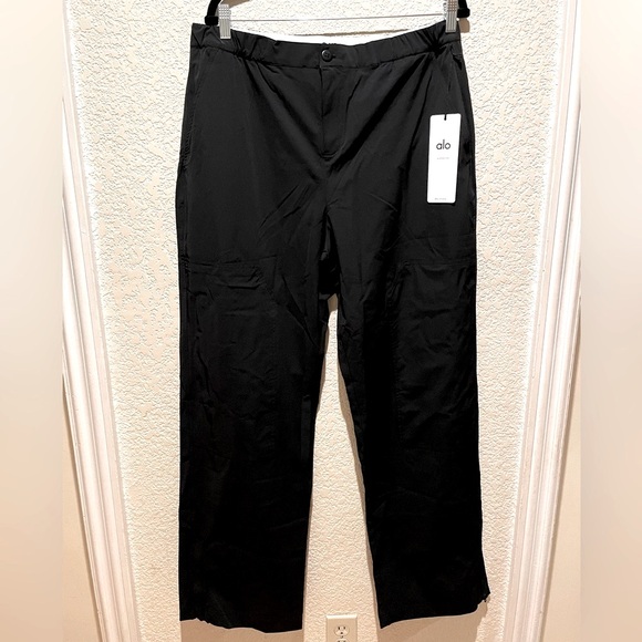 NWT Alo Yoga Flip It Trousers in Black Size L - Picture 7 of 16